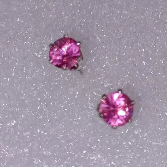 SWAROVSKI ELEMENTS (Light Pink rn-sil 7mm) Stud Earrings In Black Velvet Pouch - Picture 4 of 8
